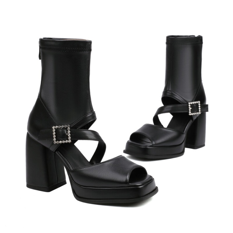 Design Women Gladialtor Sandal - Street Fashion Female recension och pris