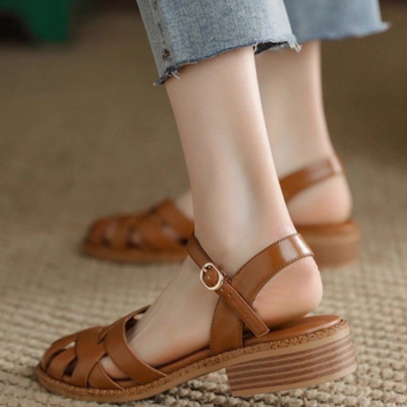 Shoes Female 2025 Buckle Strap - Street Fashion Female recension och pris