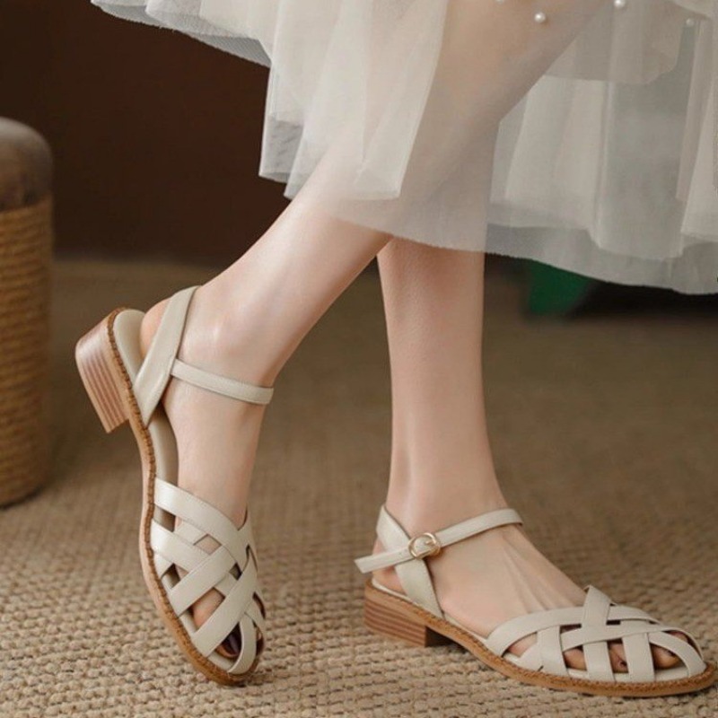 Shoes Female 2025 Buckle Strap - Street Fashion Female recension och pris